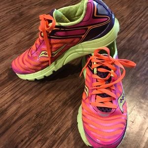 Women’s Saucony size 9.5